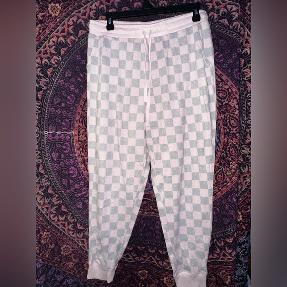 Cuddl Duds Pink and Gray Pajama Set - Picture 3 of 4